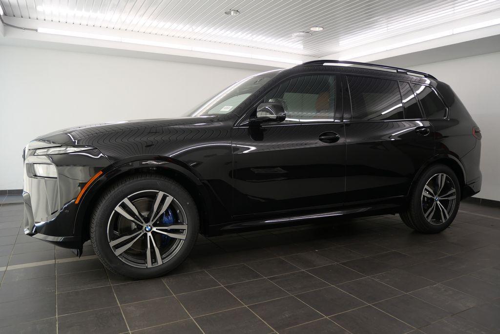 new 2025 BMW X7 car, priced at $116,620