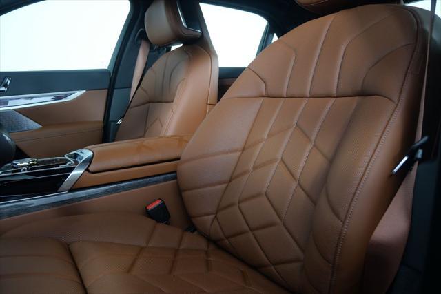 new 2025 BMW 760 car, priced at $142,430