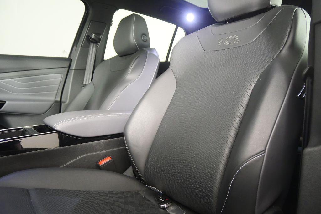 used 2024 Volkswagen ID.4 car, priced at $21,944