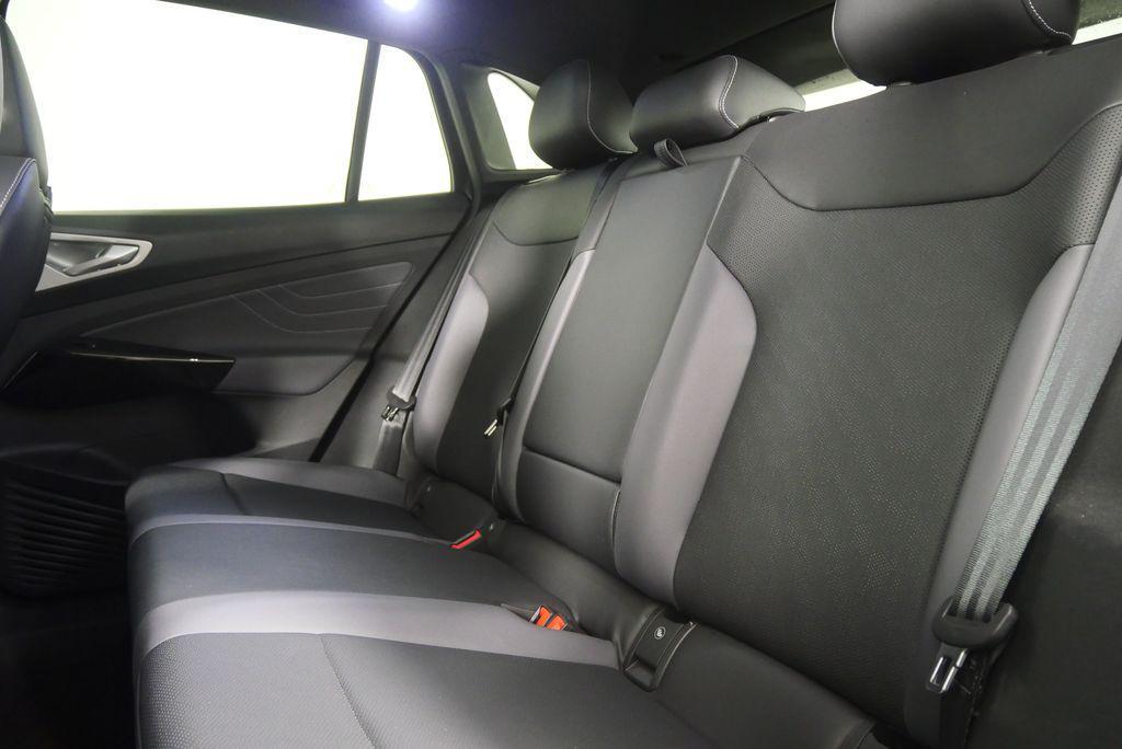 used 2024 Volkswagen ID.4 car, priced at $21,944