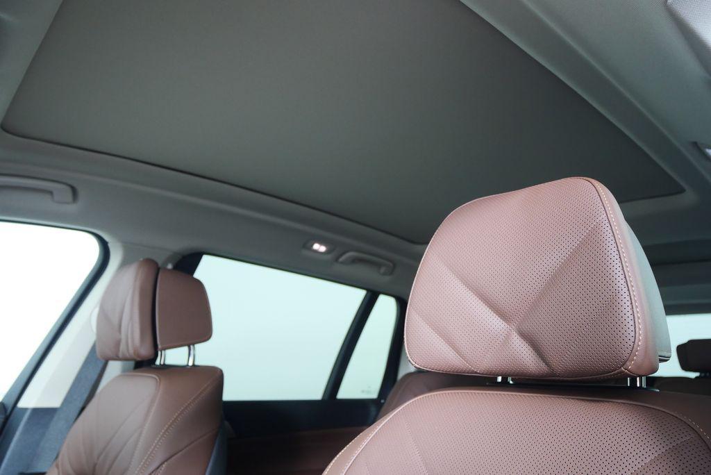 new 2026 BMW X7 car, priced at $94,475