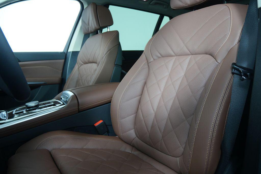 new 2026 BMW X7 car, priced at $92,335