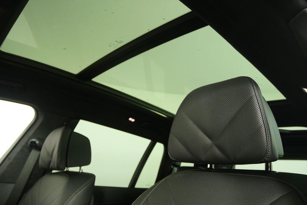 new 2026 BMW X7 car, priced at $99,405