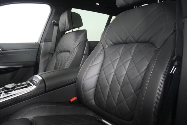 new 2026 BMW X7 car, priced at $99,405