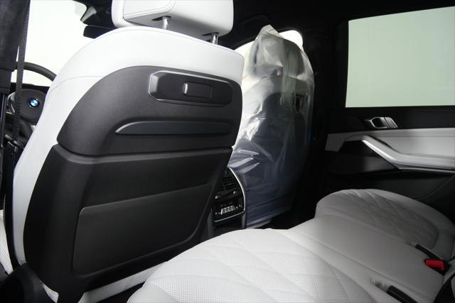 new 2026 BMW X7 car, priced at $100,335
