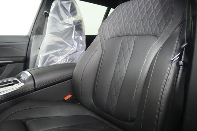 new 2026 BMW X7 car, priced at $126,500