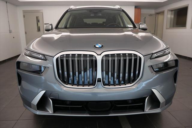 new 2025 BMW X7 car, priced at $95,325