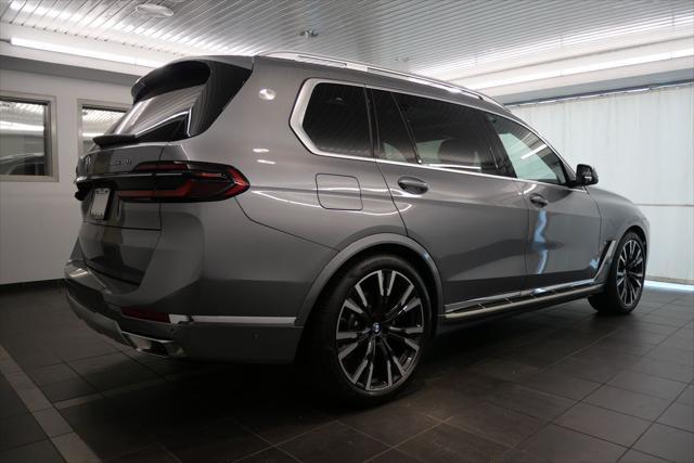 new 2025 BMW X7 car, priced at $95,325