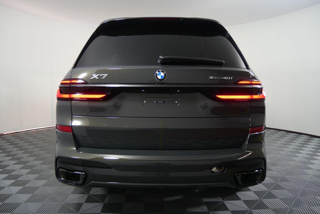 new 2026 BMW X7 car, priced at $100,005