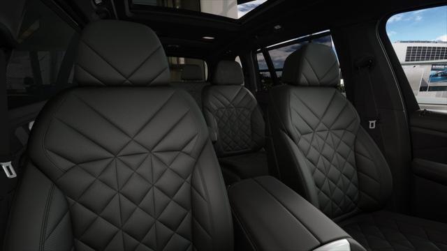 new 2026 BMW X7 car, priced at $100,005