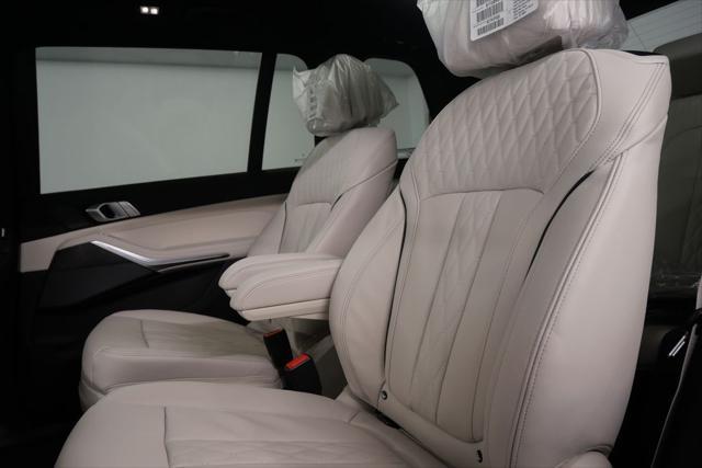 new 2025 BMW X7 car, priced at $93,585