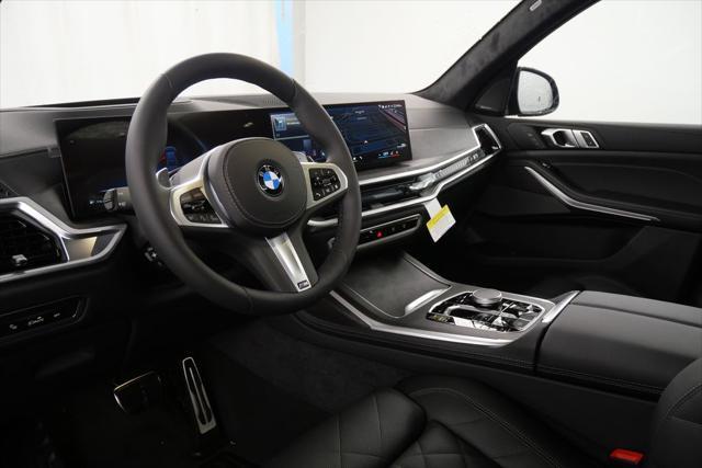 new 2025 BMW X7 car, priced at $94,070