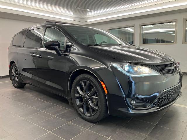 used 2018 Chrysler Pacifica car, priced at $16,941