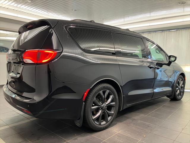 used 2018 Chrysler Pacifica car, priced at $16,941