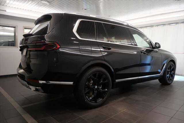 new 2025 BMW X7 car, priced at $93,220