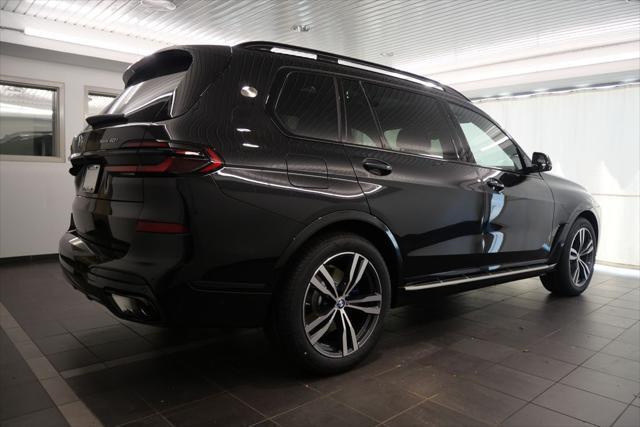 new 2025 BMW X7 car, priced at $104,325