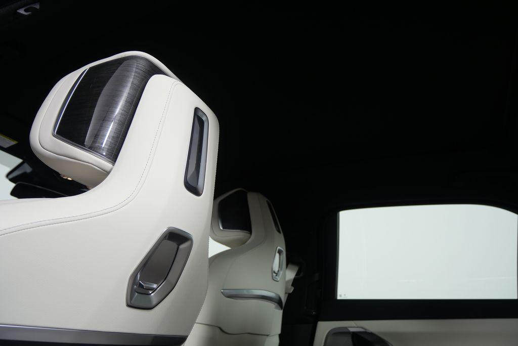 new 2025 BMW i7 car, priced at $127,405