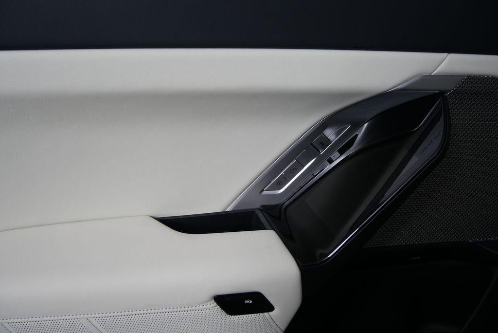 new 2025 BMW i7 car, priced at $127,405