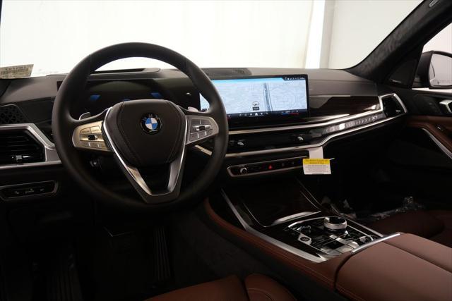 new 2025 BMW X7 car, priced at $90,220