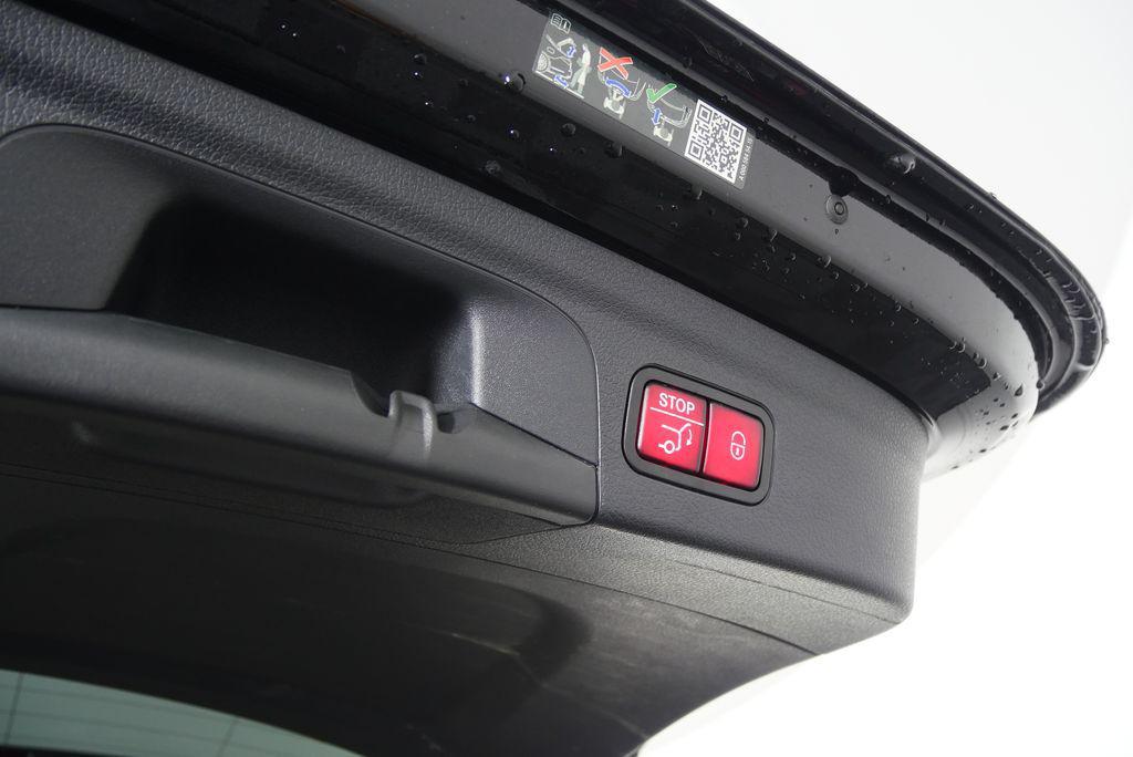 used 2024 Mercedes-Benz GLE 450 car, priced at $59,944