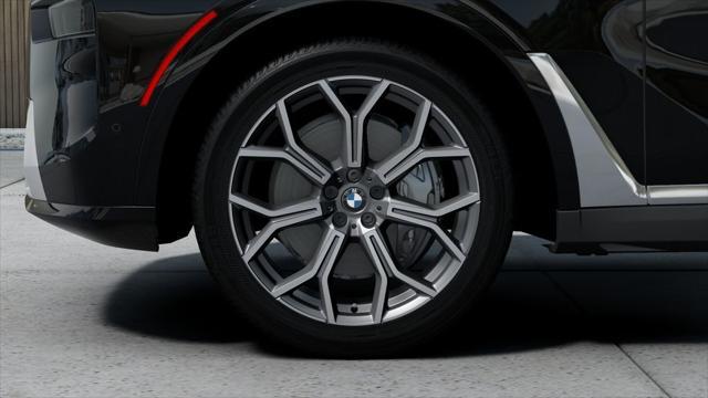 new 2025 BMW X7 car, priced at $89,100