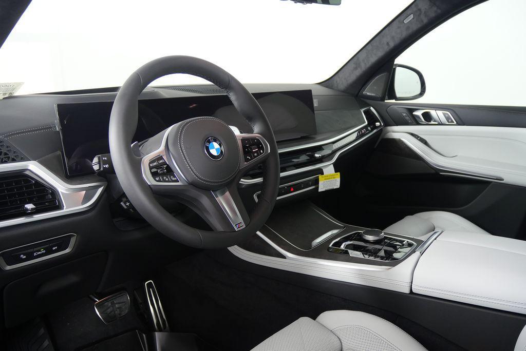 new 2026 BMW X7 car, priced at $98,835