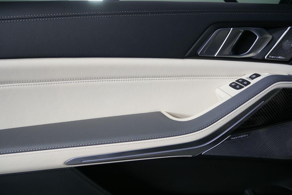 new 2026 BMW X7 car, priced at $130,300
