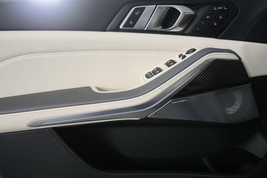 new 2026 BMW X7 car, priced at $130,300