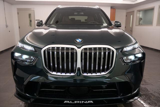 new 2025 BMW X7 car, priced at $153,395