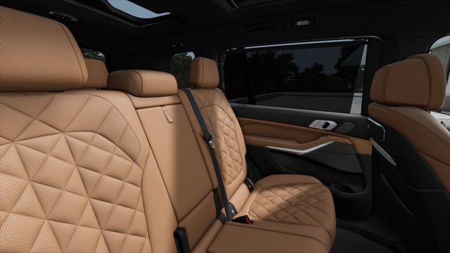 new 2025 BMW X7 car, priced at $96,015