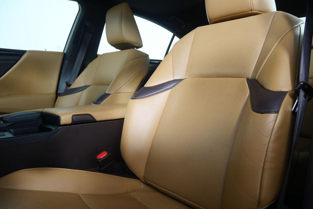 used 2019 Lexus ES 350 car, priced at $24,944