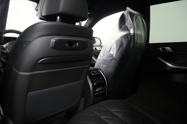 new 2026 BMW X7 car, priced at $100,185