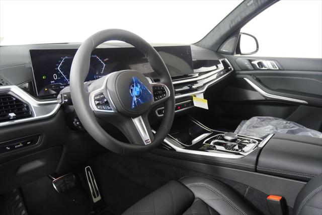 new 2026 BMW X7 car, priced at $100,185