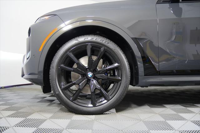 new 2026 BMW X7 car, priced at $100,185