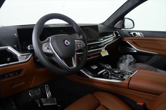 new 2025 BMW X7 car, priced at $161,645