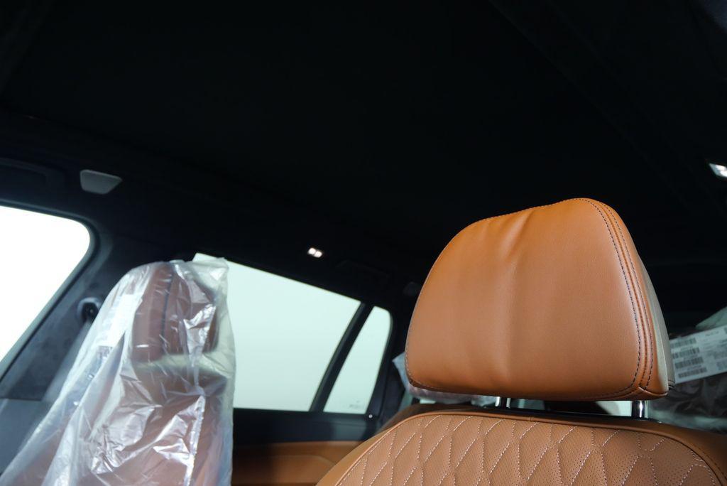 new 2025 BMW ALPINA XB7 car, priced at $161,645