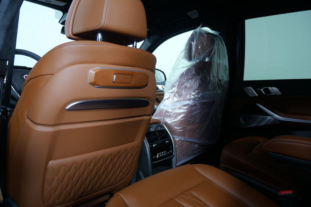 new 2025 BMW ALPINA XB7 car, priced at $161,645