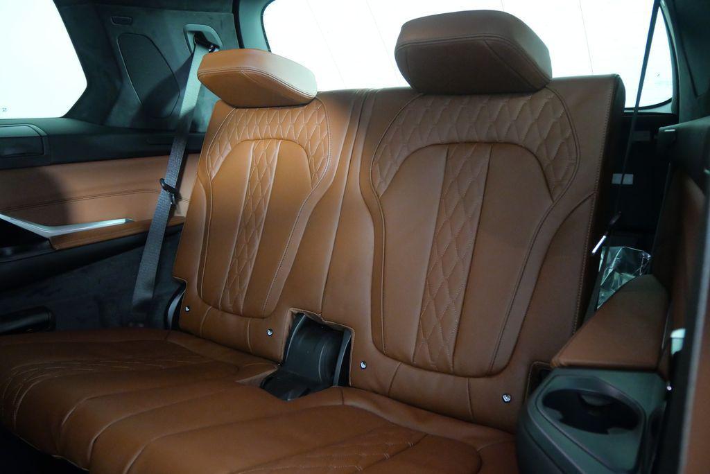 new 2025 BMW ALPINA XB7 car, priced at $161,645