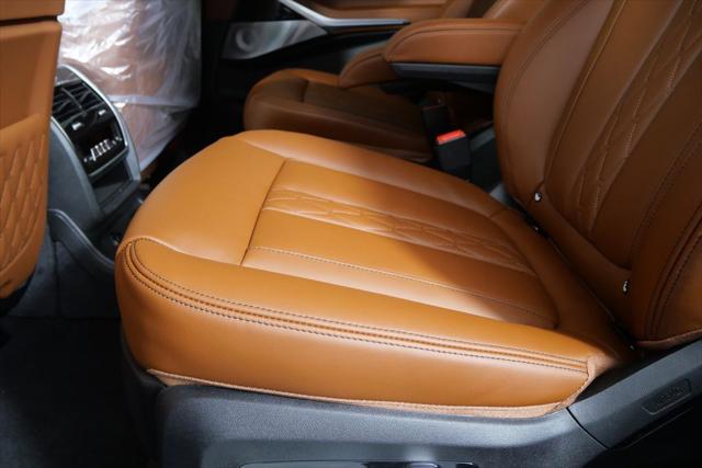 new 2025 BMW X7 car, priced at $161,645
