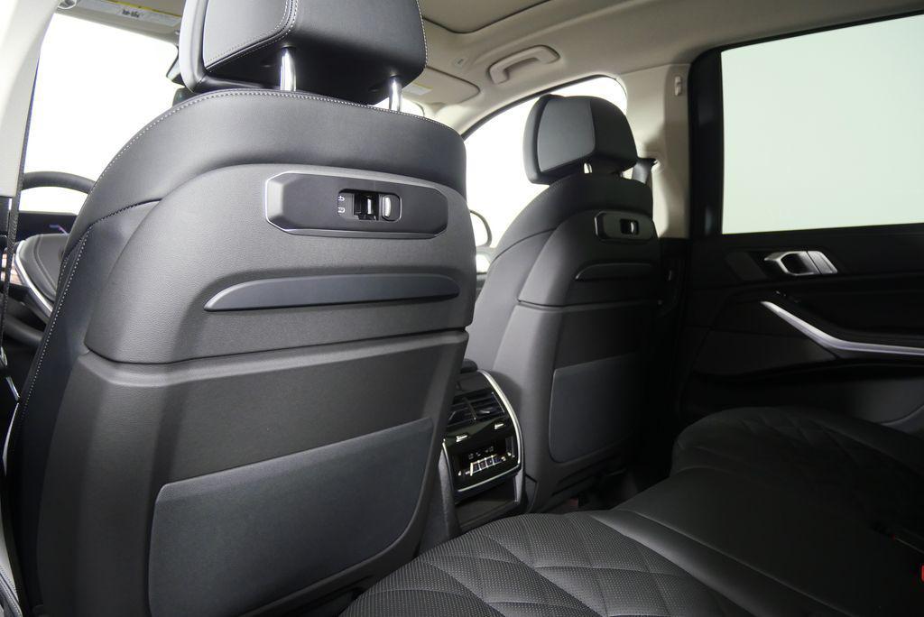 new 2026 BMW X7 car, priced at $94,475