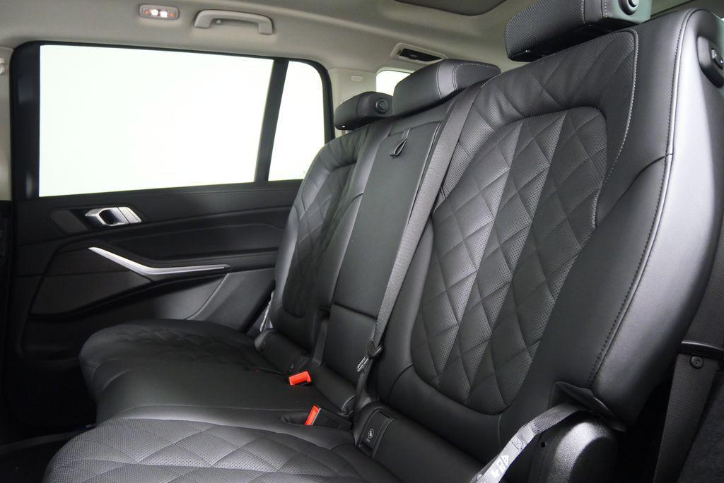new 2026 BMW X7 car, priced at $94,475