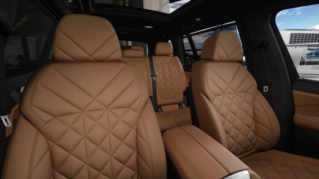 new 2026 BMW X7 car, priced at $100,175
