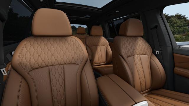 new 2025 BMW X7 car, priced at $106,575