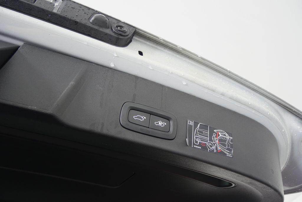 used 2022 Volvo XC40 car, priced at $24,944