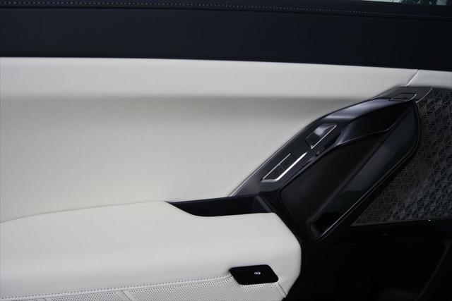 new 2025 BMW 760 car, priced at $137,680