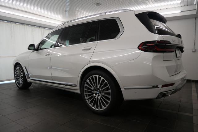 new 2025 BMW X7 car, priced at $103,195