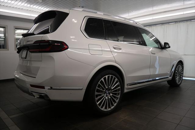 new 2025 BMW X7 car, priced at $103,195