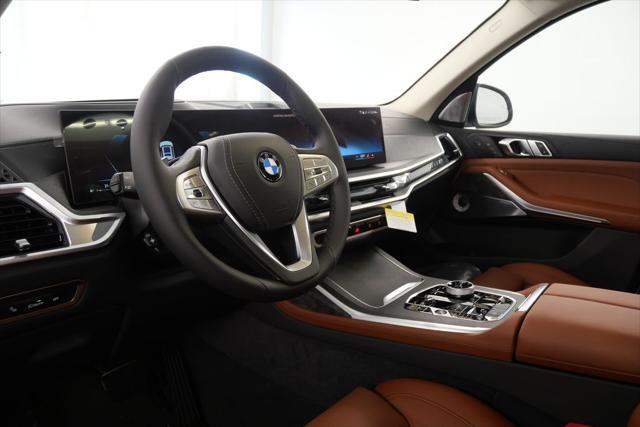 new 2025 BMW X7 car, priced at $103,195