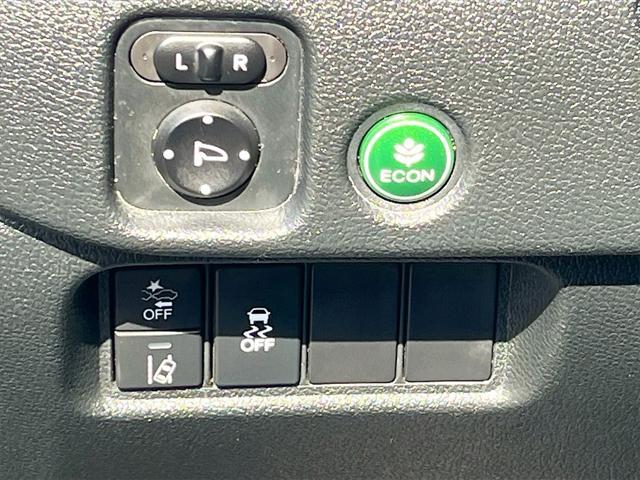 used 2022 Honda Pilot car, priced at $27,000