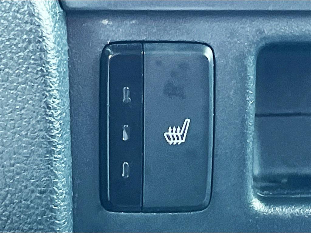 used 2022 Honda Pilot car, priced at $25,000